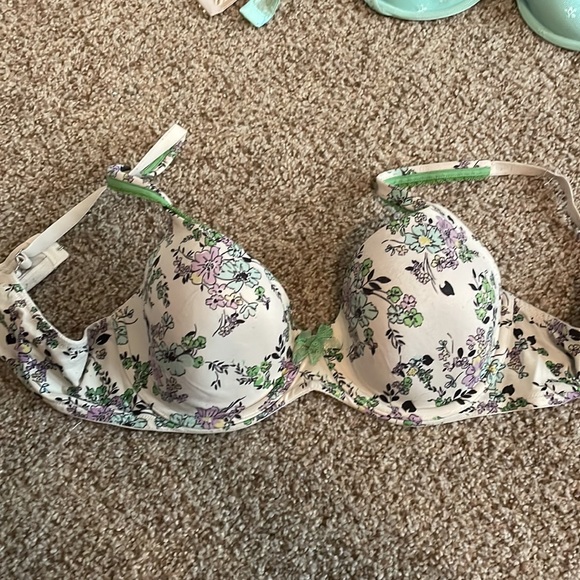 Variety pack Victoria’s Secret bras - Picture 6 of 8